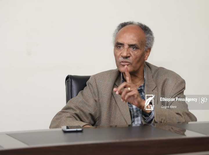 addisstandard's tweet photo. #Ethiopia: "It is confusing to call for a ceasefire in the absence of war.” says the deputy director of Policy Studies Institute. https://t.co/78IoO0dgdU He suggested that those who want a peaceful resolution should consider convincing the fugitive combatants to abide by the law. https://t.co/8SW7d11uCY