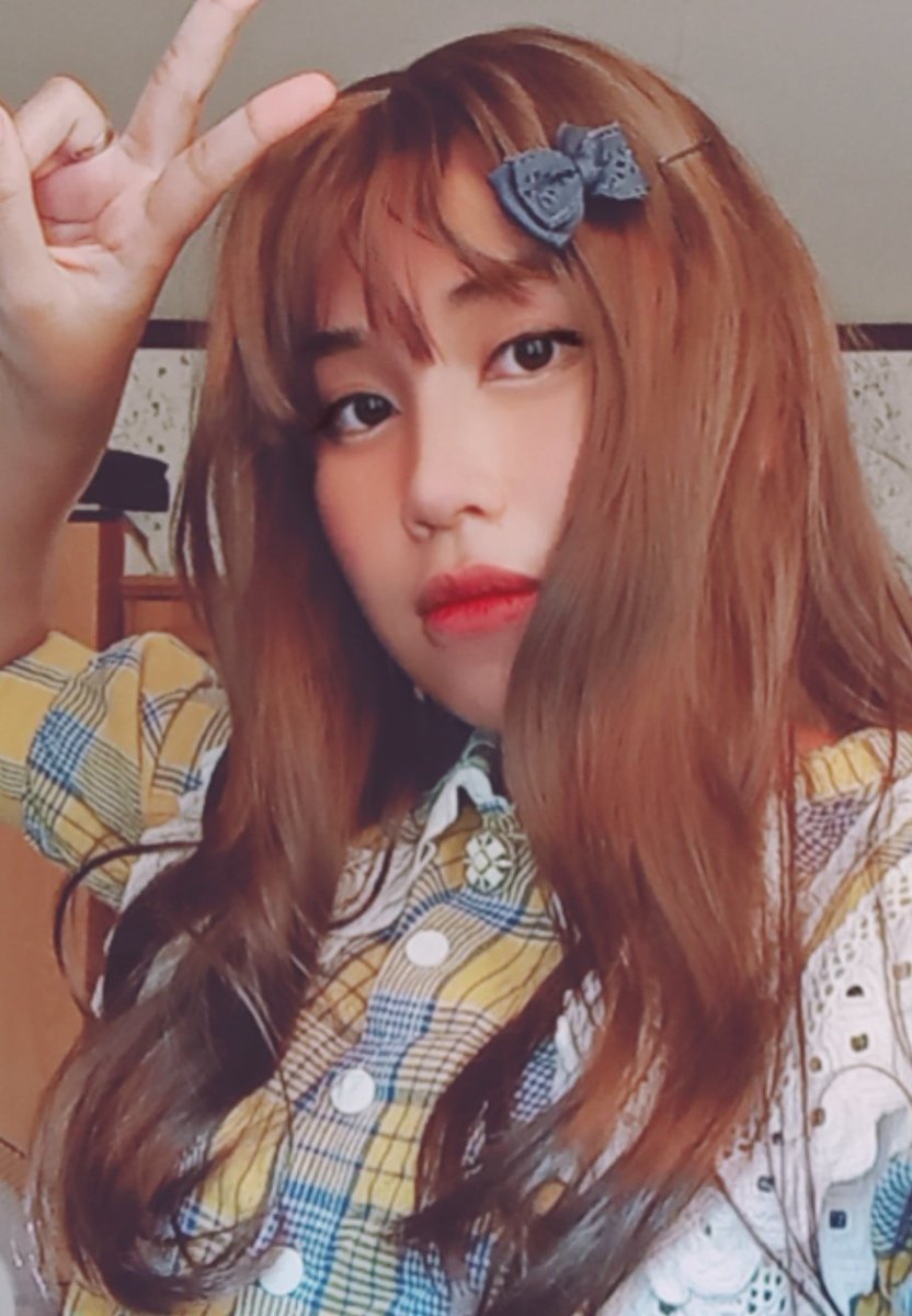 #ARTPHSELFIEDAY 
Pasali po :<