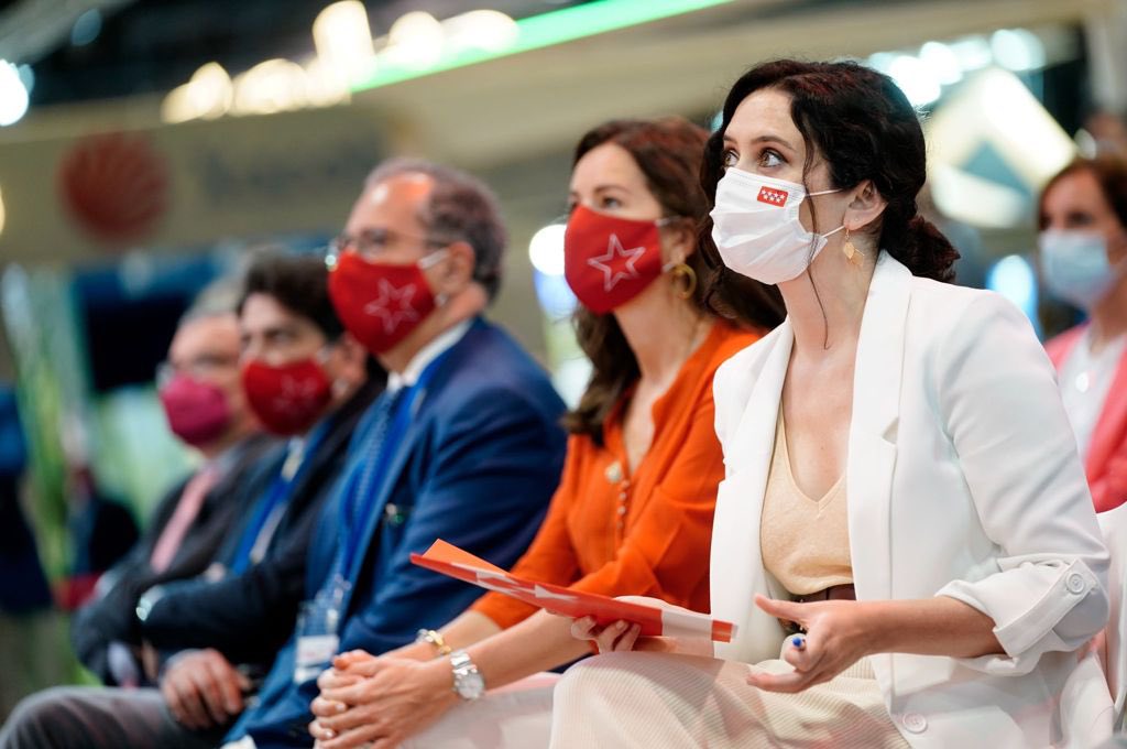 IdiazAyuso's tweet image. Hace casi un año propusimos una cartilla COVID que facilitara el movimiento de personas vacunadas. En aquel momento fue rechazada. 

Celebro que ahora vaya a convertirse en una realidad. 

Será el impulso definitivo que necesita el turismo.

#FITUR2021 #SomosTurismo