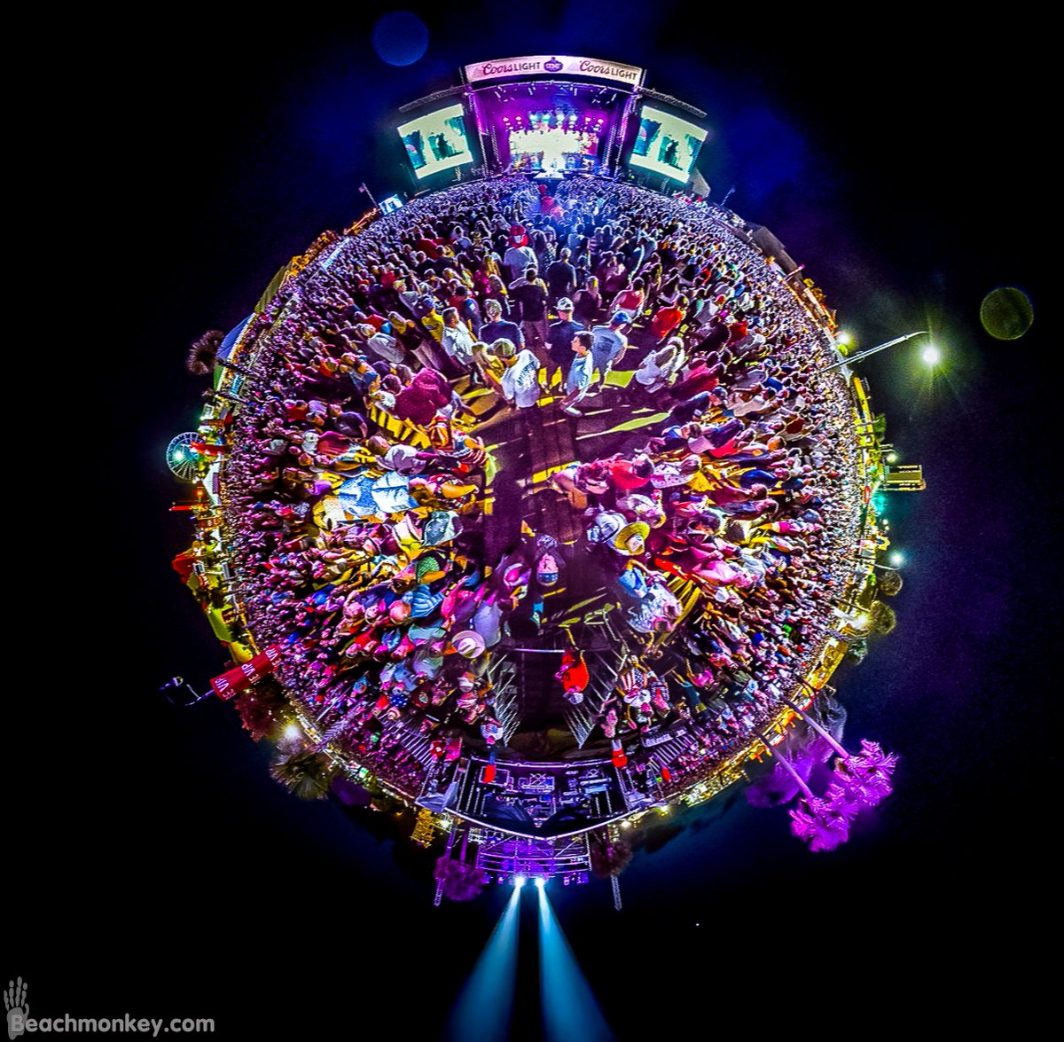 CCMFLive's tweet photo. It's almost time... 20 days left. #ccmflive #carolinacountry https://t.co/SLyFj6DL2t