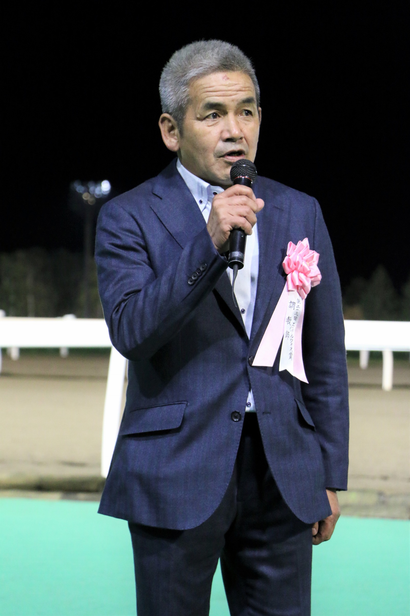 がんばれ ホッカイドウ競馬 リーディング情報 3回門別競馬終了時点での騎手 調教師成績は こちら T Co Qjpqb4gkqh 騎手部門は石川倭騎手が19勝で首位ですが 上位5人が3勝差でひしめく激戦ムード 調教師部門は 22勝を挙げている角川