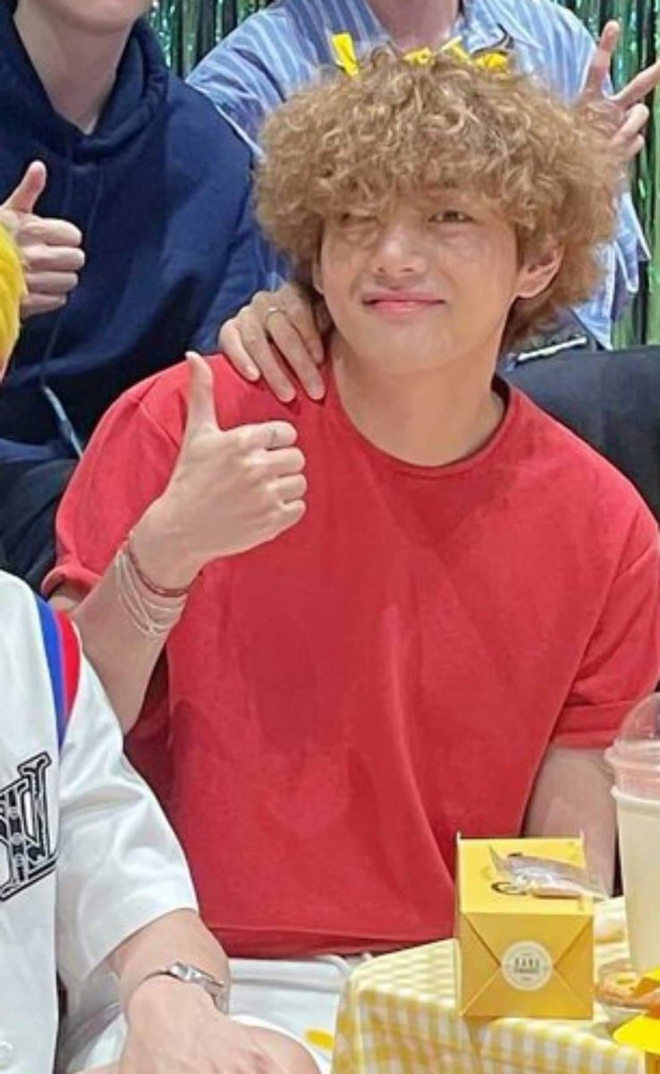 7luvsme's tweet photo. When I say I love the guy who have a curly hair he is what I mean
"Baby ko si kulot" https://t.co/UZ0yb5aAnV