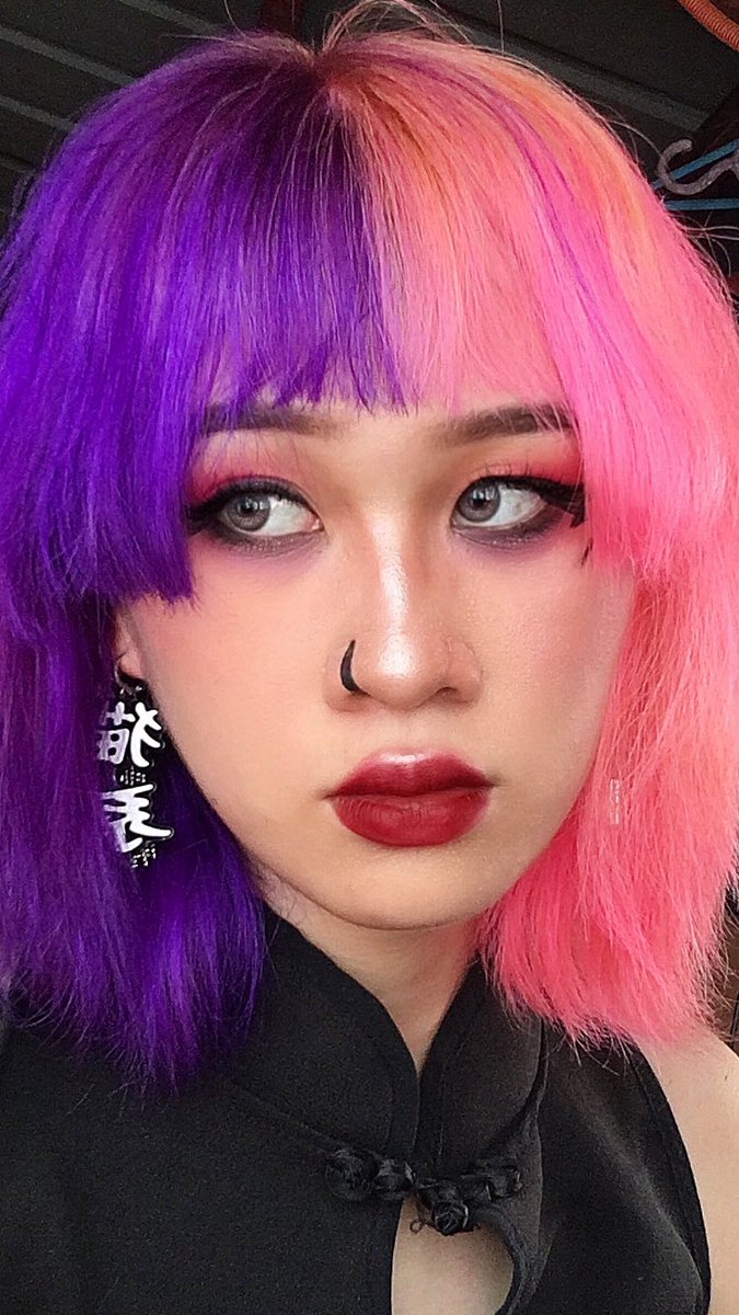 VIBRYSA's tweet image. hey🧍🏼‍♀️ #ARTPHSELFIEDAY