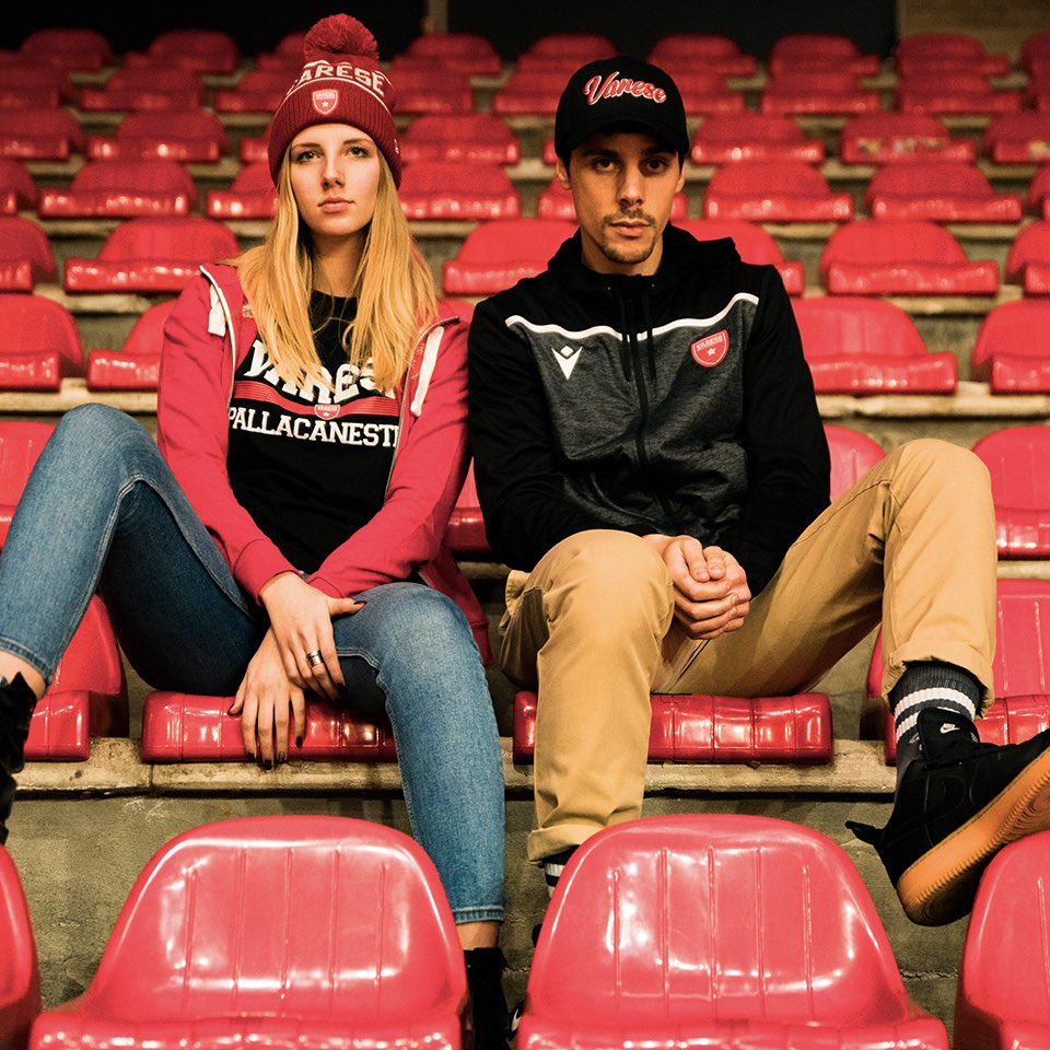 🧢👕🏀🎒 Continua il FUORI TUTTO al Pallacanestro Varese Store‼️ Vi aspettiamo oggi e domani dalle 1️⃣6️⃣ alle 1️⃣9️⃣ con sconti fino al 50% 🤩 #NoiSiamoVarese