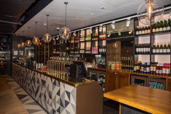 WorcesterBID's tweet photo. How are you planning to spend the #BankHoliday? Make sure it's a night out in the city with good people! Book a table now!

#WorcestershireHour #NightOut #LocalBars #LocalDrinks @CafeCadena @ModeSportsBar @BushwackersWorc @allbarone https://t.co/TW0ifpczil