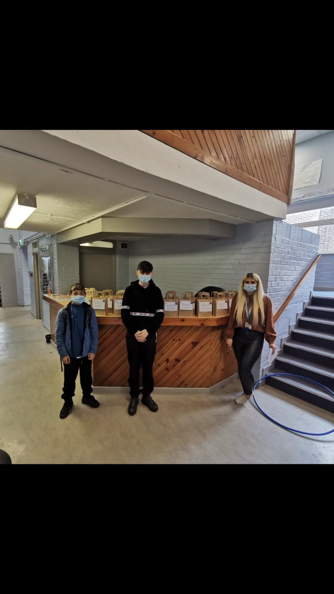 KSSFamilyLearn's tweet image. @KnightswoodSec ‘Grow your own Basil’ kits are all ready to go out to families today. Thank you to all the young people that helped yesterday &amp;amp; today to get all the kits ready. 
 
@KssRights @KSS_Ecogroup @ksspastoralcare @FoodKss @KssScience @WeronikaFare