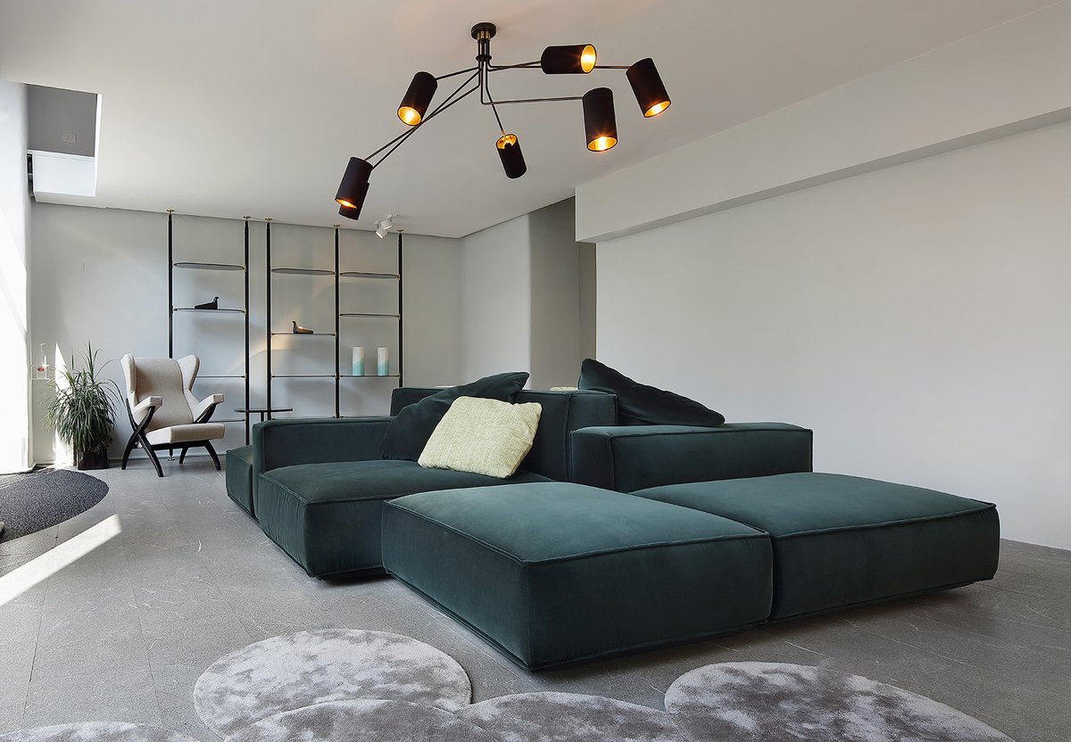 tragaluzmobilia's tweet image. Diseño italiano en Milán en un salón muy especial 😍😍😍

#sofásdediseño #decosalón #decoración