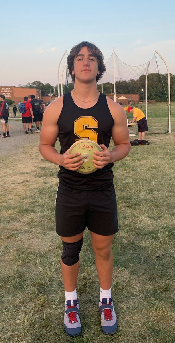 Congratulations @SR_Running Fabian Gonzalez on a new discus record in school history with a throw of 179'8 at the @DelseaTrack Invitational on Thursday, May 20, 2021. #HSLive @TAPStaffordLBI @BiggySandPaper @ACPressHuba @APPSportsDesk @adcoleman3 @njmilesplit