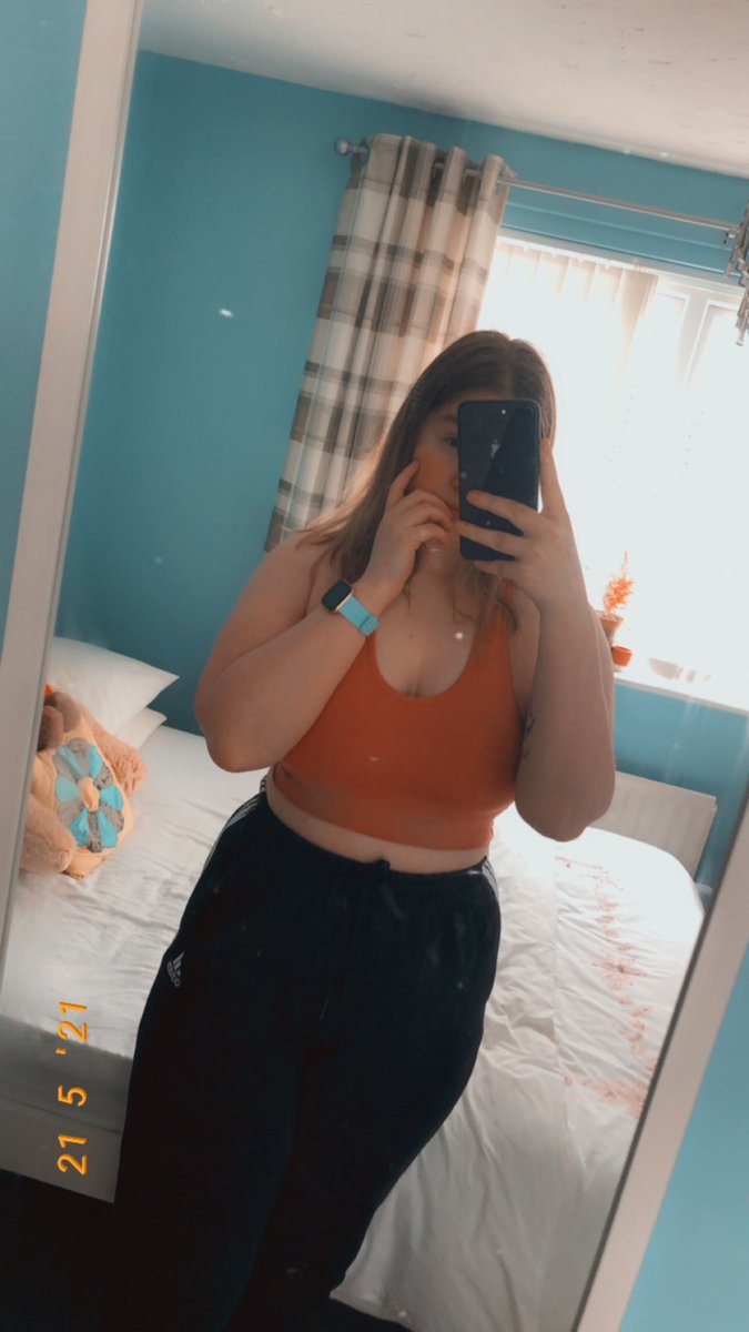 amberjxne's tweet image. Dude in my dms calling me fat, this is my FUCK YOU POST 💜

The only opinion that matters is mine ✨