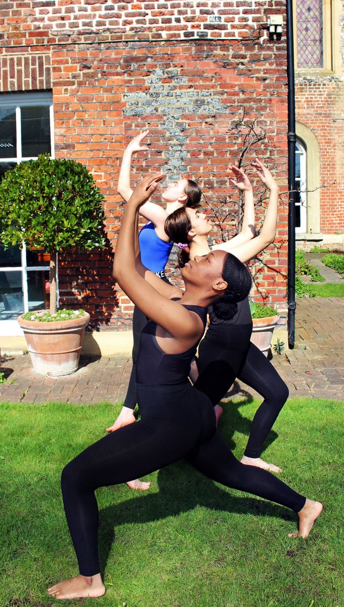 Old Palace of John Whitgift School tweet media