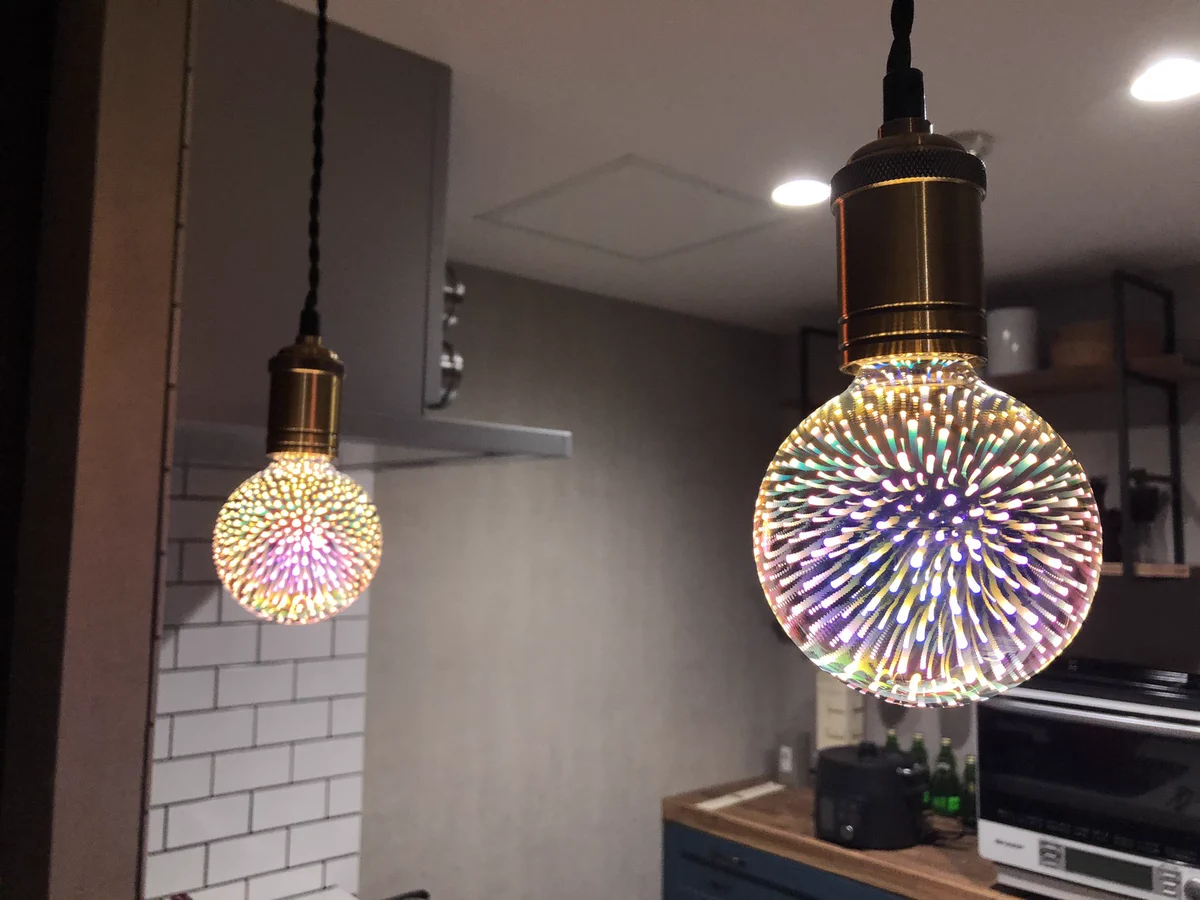 LED花火電球に思わず感激！素敵すぎてまるで癒しのようだ‼