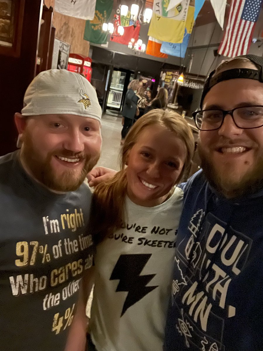 Had a great night with ⁦<a href="/BeardedBlevins/">BeardedBlevins</a>⁩ even though he gave some horrible advice of where we went after this photo.