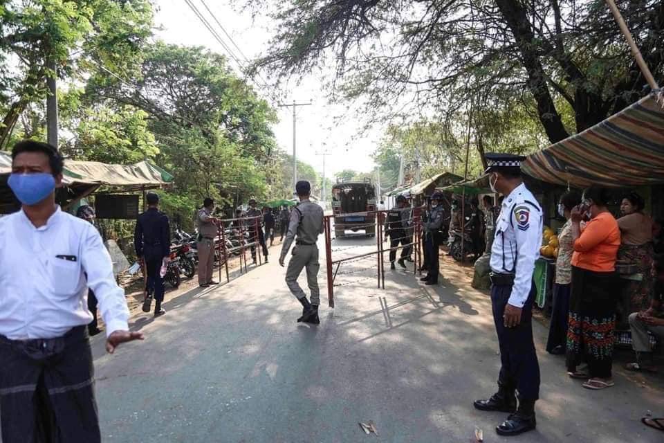 AlexMyanmar13's tweet photo. #Mandalay., Prisoners in Oh-Bo are suffering from Diarrhoea from the Contaminated Drinking Water since Terrorists SAC do not cleanse the water tank and not let the donor to donate. 
Basic Human Rights are also violated in the prison. #WhatsHappeningInMyanmar 
#May21 https://t.co/vPrYU9CWrC