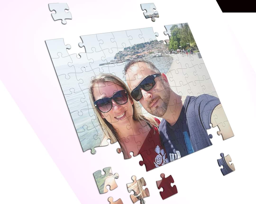 MagicprintSi's tweet image. PUZZLE(sestavljanka) z vašo sliko po želji!😍
Podari unikaten puzzle!👍🎁
Fotografija prijateljev, družinskih članov, hišnega ljubljenčka na puzzlu! 
Posnemi tebi najljubšo fotografijo😍 in jo spremeni v čudovito sestavljanko! ✨
Za preživljanje prostega časa in druženje. 💥