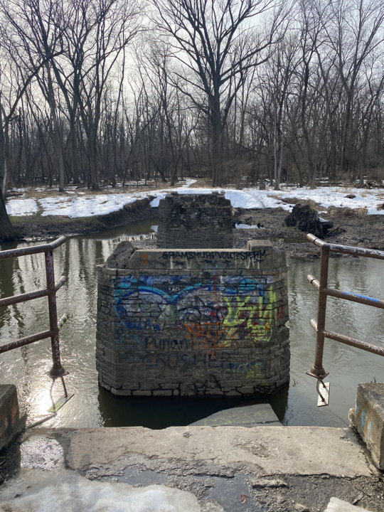 BelfastSchArt's tweet photo. @BelfastSchArt MSc Art Psychotherapy Trainees Bridget Nugent &amp; Maeve Cassidy spent a week virtually in Chicago @ https://t.co/kWqjcuHNoT The walking studio shared the living of landscapes as a form of psychogeography in art"We entered into each other's lives and walked together" https://t.co/YM6q5TZ3GS