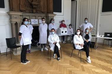 infirmierscom's tweet photo. Prise de rendez-vous, commandes de #vaccins... Témoignage d'un #infirmier libéral à la tête d'un centre de #vaccination dans la région Grand Est #IDEL  #Covid19
@ars_grand_est @ThierryPechey

https://t.co/NpQ9nwxzJR https://t.co/lIPmyxKPIz