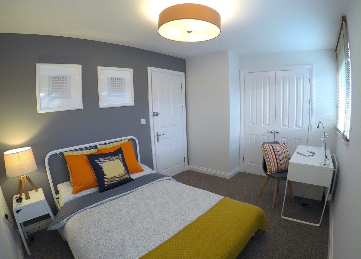 TheRoomsGroup's tweet photo. It's fantastic #Friday!! Have you achieved everything you wanted to this week? Remember - "Life is 10% what happens to you and 90% how you react to it". Have a great day. #theroomsgroup #roomstorent #southampton #findhometogether #spareroom #Friyay https://t.co/ZMI75oC3HQ https://t.co/WcwZ1hhSQp