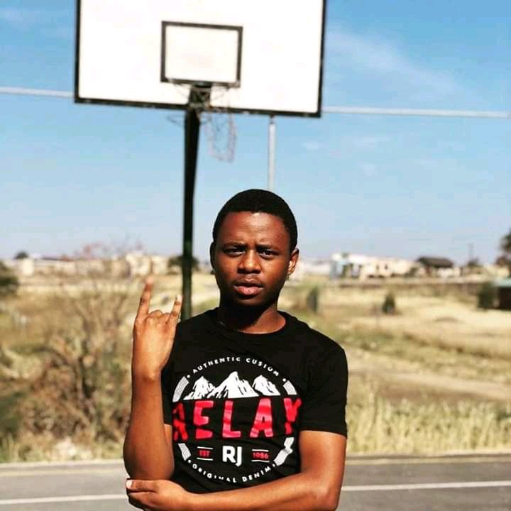 New account 🙏... dropping a new snippet soon as we reach 200+ followers