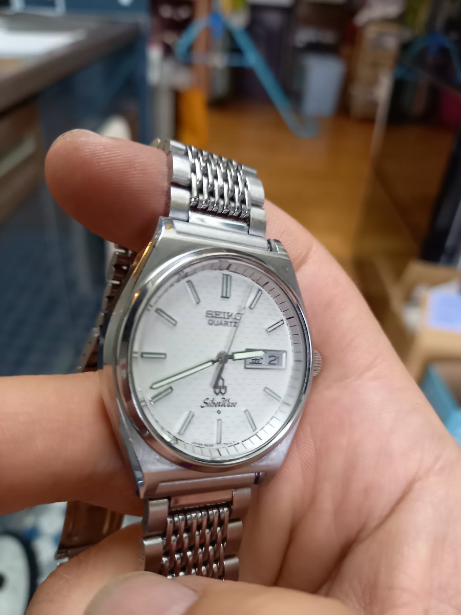 kamaitati_0520's tweet photo. 磨いてピッカピカにしました✨✨
#SEIKOSilverwave
#SEIKOwatch
#アンティークウォッチ https://t.co/94lhMwxJWI