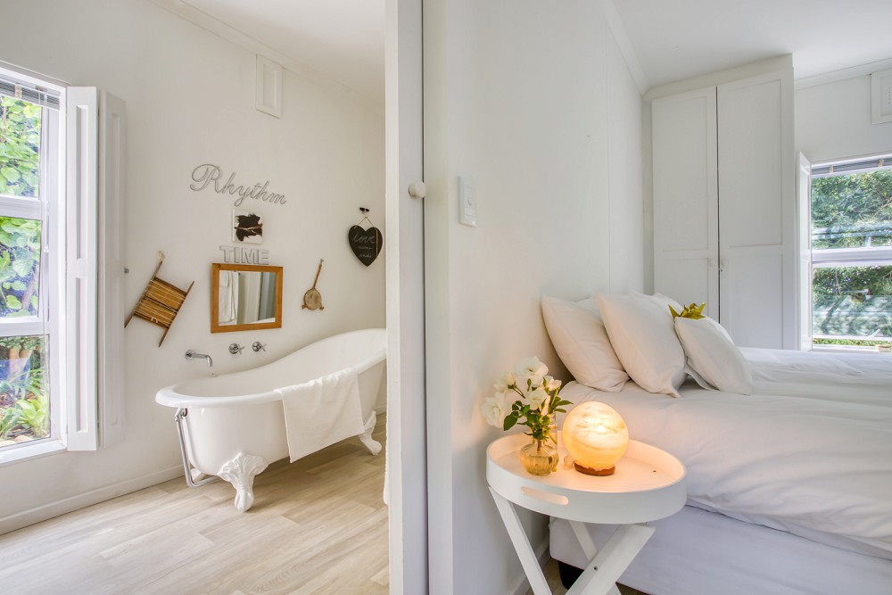 Looking for a weekend escape? <a href="/McGregorAccomm/">McGCountryGetaways</a> has a variety of accommodation options on their portfolio, but by far the one we've enjoyed photographing the most, is #RhythmFullOn  Read about it here:  expressionsphoto.co.za/rhythm-full-on…