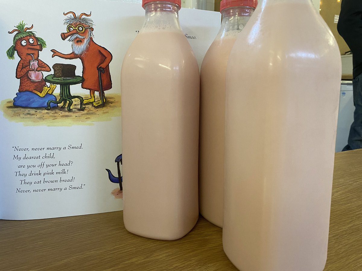 StLeonardsNS's tweet photo. Pink milk for snack today at St Leonard’s Nursery.... #thesmedsandthesmoos #transtion #edinburghearlyyears https://t.co/Q1JDmaBhxw