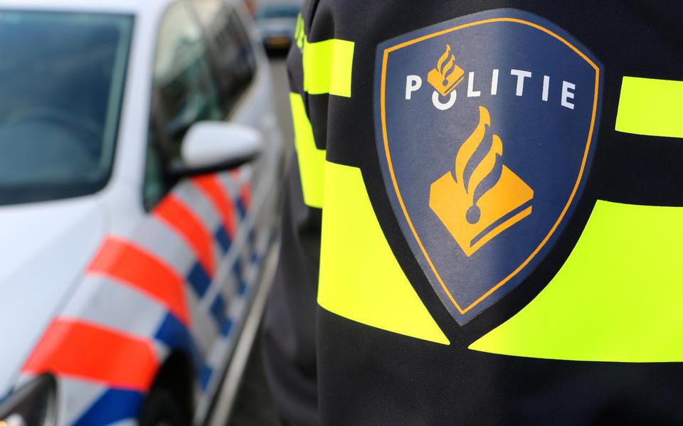 Vechtpartij in Leeuwarden: twee jongens (16 en 17) aangehouden voor mishandeling en bedreiging met mes: LEEUWARDEN