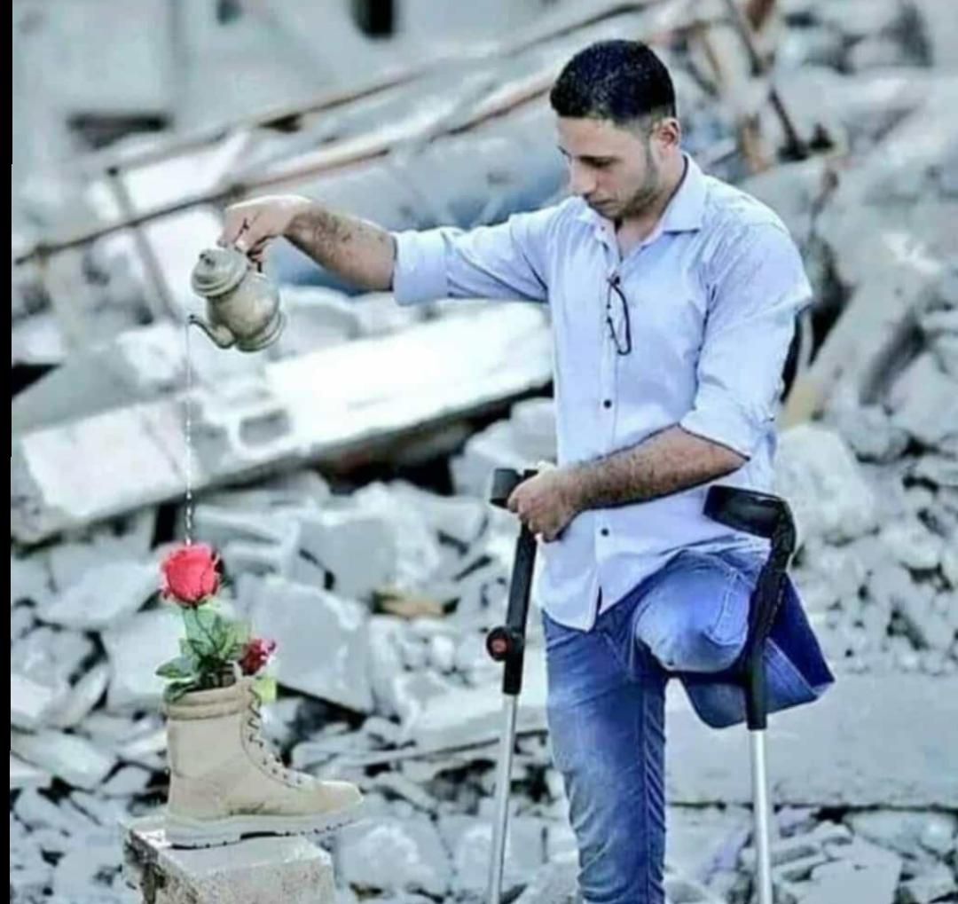 Alçak, barbar, zalim, kahpe bir savaş.

Medeniyet dedikleri tek dişi kalmış canavar, böyle bir imanı boğamadı işte.
Terörist İsrail ateşkes istemiş.
#HearGaza
#GenocideinGaza #Gazze