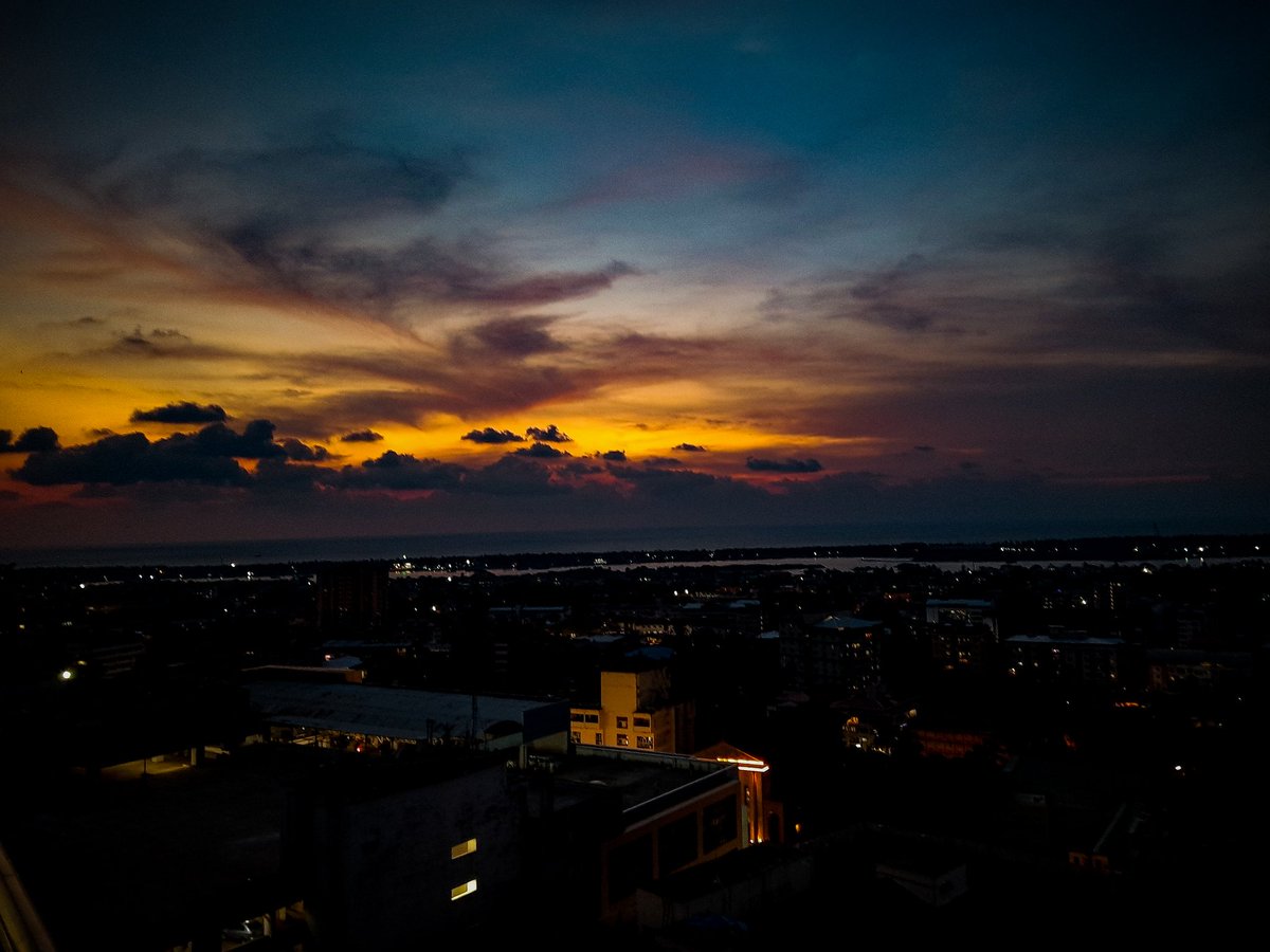 ShaunVas2's tweet photo. @_vinpuc Mangalore sunset's https://t.co/1NjEqjb9Sn