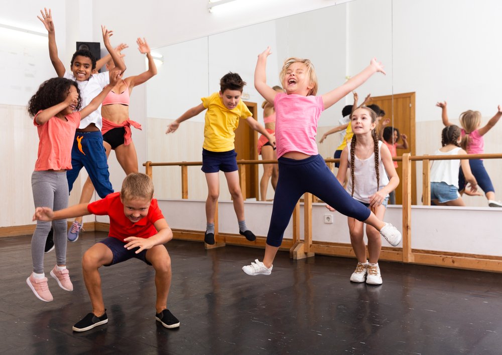 Vision Redbridge Culture & Leisure (@domorered) on Twitter photo Join us this #halfterm for a range of fun activities to enjoy!
Families can join the online coding challenge <a href="/RedbridgeLibs/">Redbridge Libraries</a>, film buffs will love an afternoon at <a href="/KMTheatre/">Kenneth More Theatre</a> & keep the kids busy on insert day with <a href="/RedbridgeDrama/">Redbridge Drama Centre</a>
Find out more: visionrcl.org.uk/events/childre… Join us this #halfterm for a range of fun activities to enjoy!
Families can join the online coding challenge <a href="/RedbridgeLibs/">Redbridge Libraries</a>, film buffs will love an afternoon at <a href="/KMTheatre/">Kenneth More Theatre</a> & keep the kids busy on insert day with <a href="/RedbridgeDrama/">Redbridge Drama Centre</a>
Find out more: visionrcl.org.uk/events/childre…