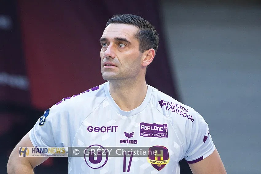 #Starligue 🏆 

‼️ L'arrière droit 🇲🇰 du <a href="/HBCNantes/">HBCNantes</a> <a href="/LazarovKiril7/">Kiril Lazarov</a> prolonge son contrat avec le H 💪 

👉 handnews.fr/2021/starligue…