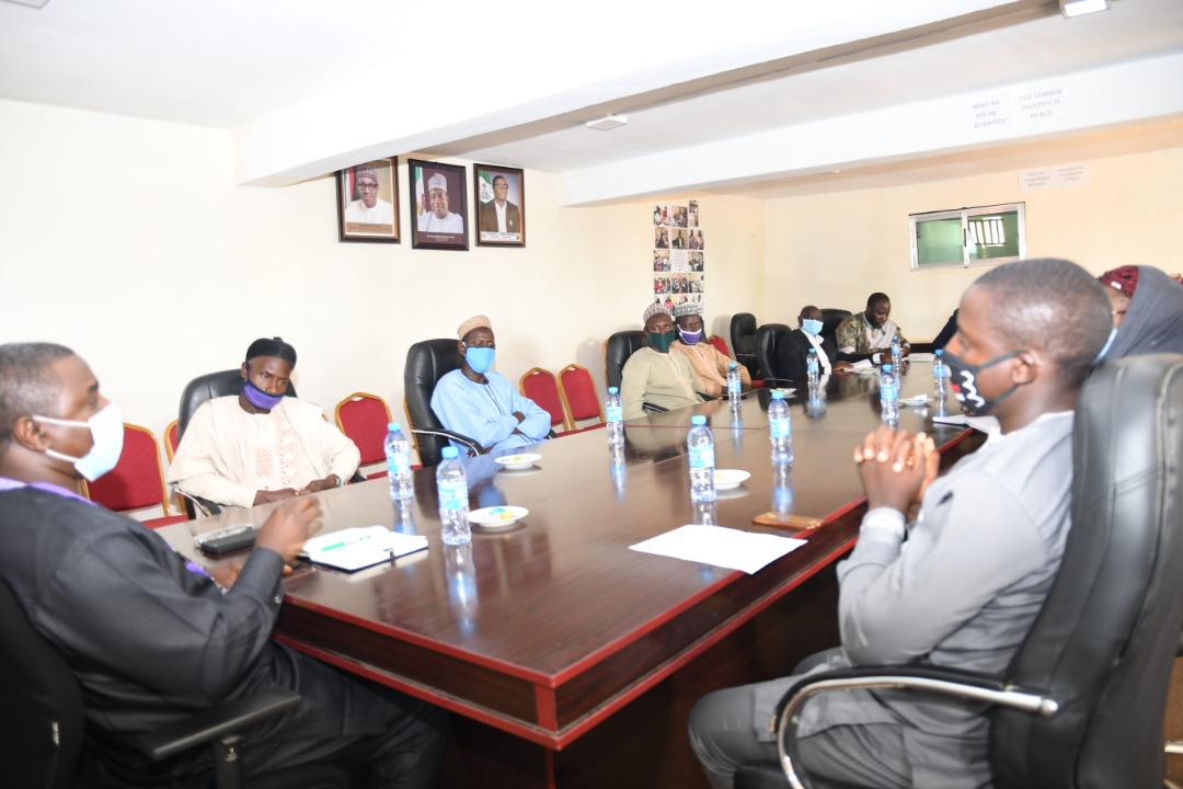 RuthDamar_'s tweet photo. @PLSPeaceAgency interacts with the view to transform potentially dangerous conflict situations in the state. It discusses and engage in the process with suitable ideas and develops solutions from recommendations of the parties involved. #JosTalkPeace https://t.co/U0IsZARRYC