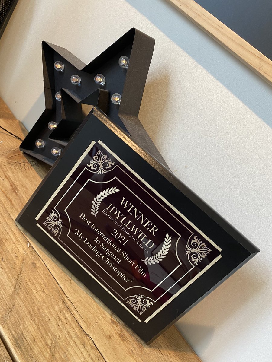 JoSargeant's tweet image. Eeeeeh our award arrived!! How ruddy cool is this! 🙊❤️ #MakingFilms with @HotCoalsTheatre 🤟😍 #MyDarlingChristopher @IdyFest