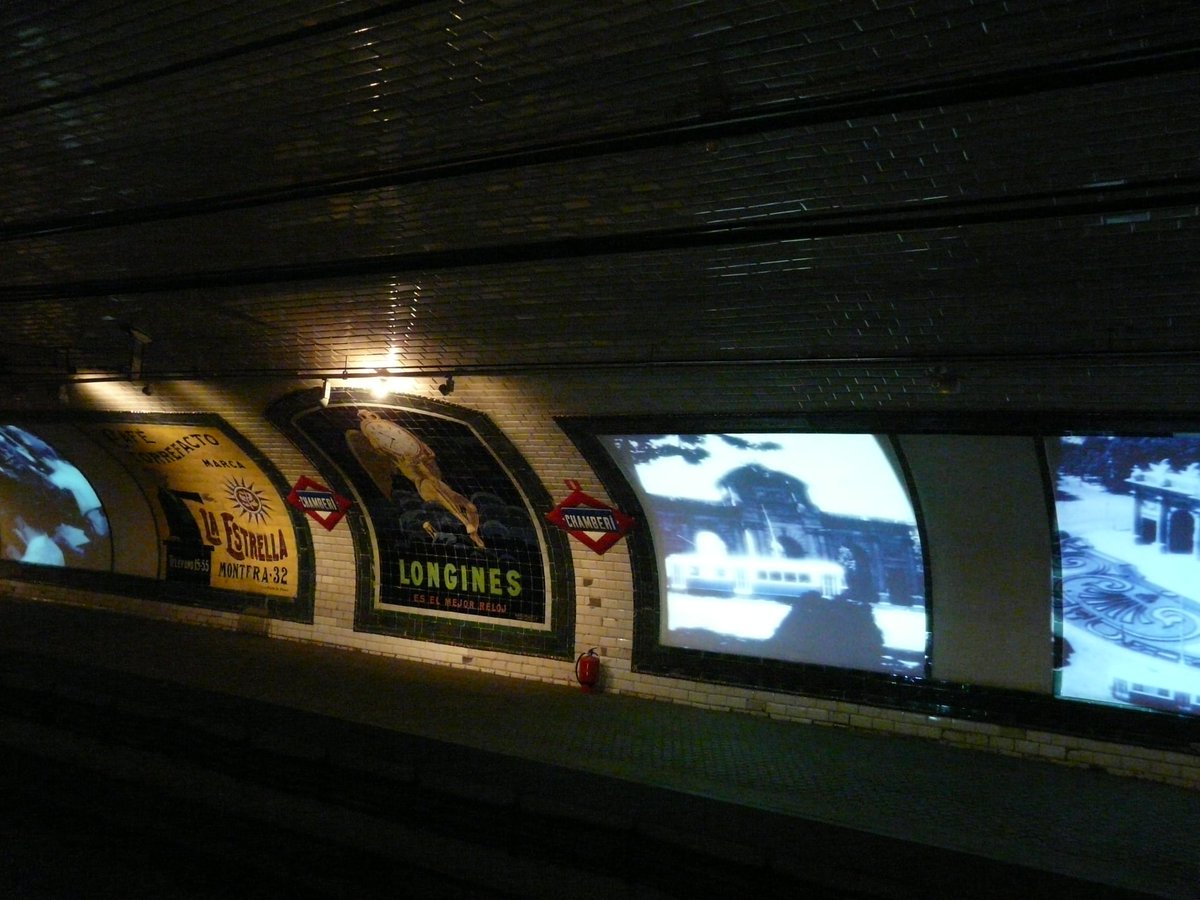 metro_madrid's tweet photo. 🎉🚇 ¡55 años ya! 
🗓 #TalDíaComoHoy en 1966 se cerraba la estación de Chamberí. Actualmente puedes visitarla para conocer cómo era nuestro Metro en 1919.
🎟 Reserva tu visita guiada gratuita: https://t.co/2XHd19Uwpa
#MetroHistórico #ConoceMetro https://t.co/7tlLFCDFFt