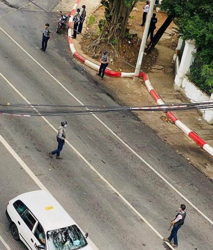 Two explosions went off near the regime’s General Administration Office in #Yangon’s Sanchaung Township on Friday. Casualties were reported. At around 2:20 p.m., a third explosion occurred at the junction of Bagayar Street and Baho Road. 

#WhatsHappeningInMyanmar