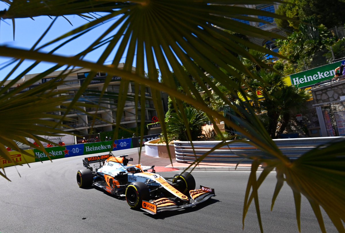 McLarenF1's tweet photo. Beach wear. 🌴

#MonacoGP https://t.co/trApdh7p3t