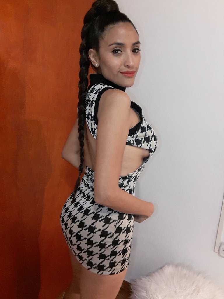 1VOLVERE's tweet photo. Quien hace lo que siente, gana aunque pierda ♥
#traveling #visiting #traveler #tourism #tourist #mytravelgram #travelgram #dress #pieddepoule #luxury #leatherskirt #leatherjacket #leatherpants #leatherleggings #liquidleggings #fashion #trend #curves #curls #leather #ootd #lace https://t.co/XOS6iFoNGN