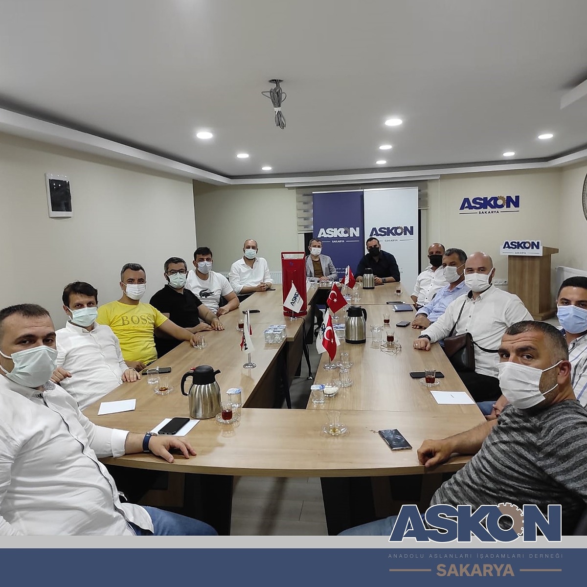 Derneğimizin faaliyet toplantısını üyelerimizin katılımı ile gerçekleştirdik.
Toplantıda ihracat ile ilgili yurt dışı ziyaretleri ve faaliyetler hakkında fikir alışverişinde bulunduk..
<a href="/ASKON/">ASKON 🇹🇷</a> <a href="/EngnTmbz/">Engin Tumbaz</a>