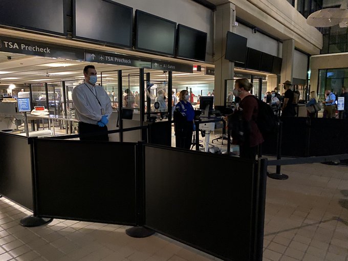Travelers see delays after power outage 
