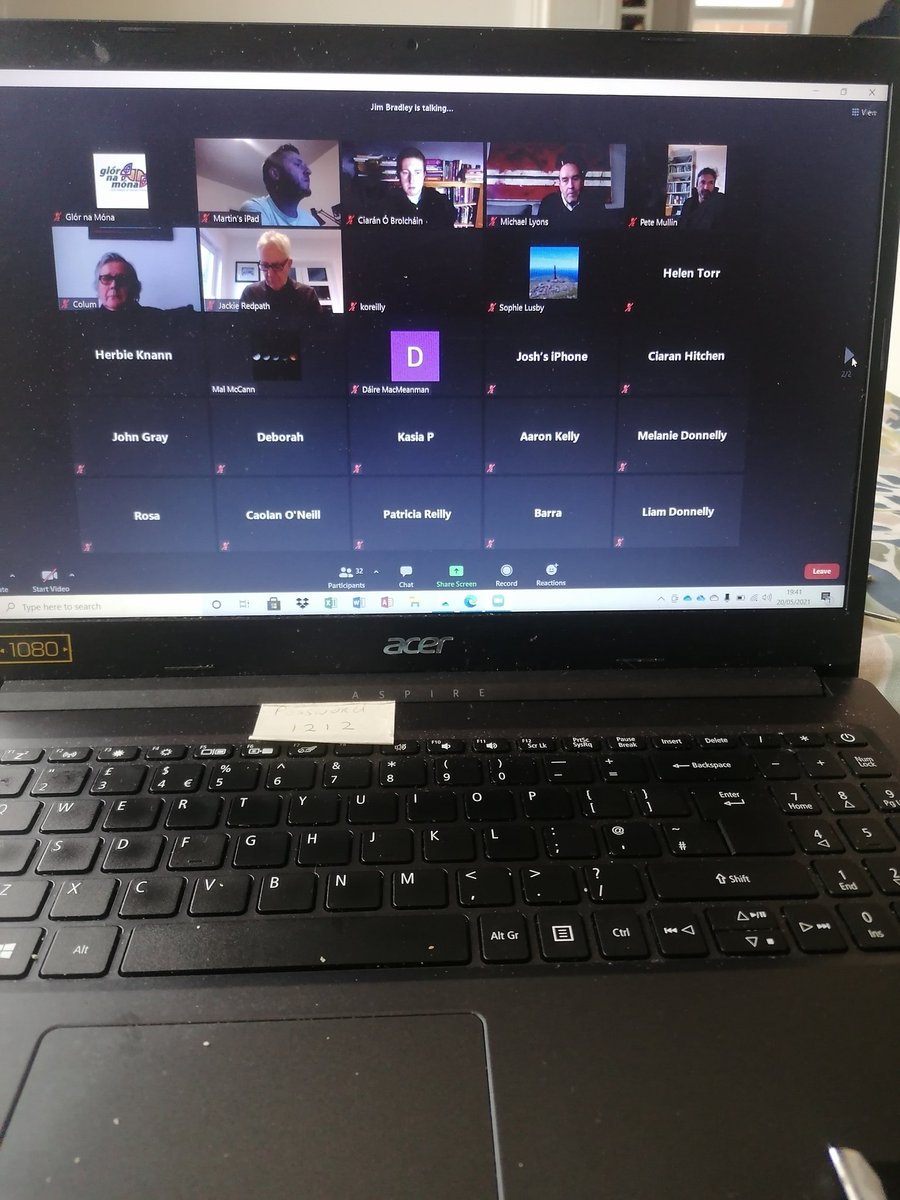 FeileGG's tweet photo. Múscailt an Fhathaigh! Awaken the giant! Excellent discussion key challenge how do we improve access to our hills while preserving the natural habitat and making a contribution to climate change! #community #solidarity #wellbeing #environent #FnGG2021 https://t.co/6R4l3TT8gZ
