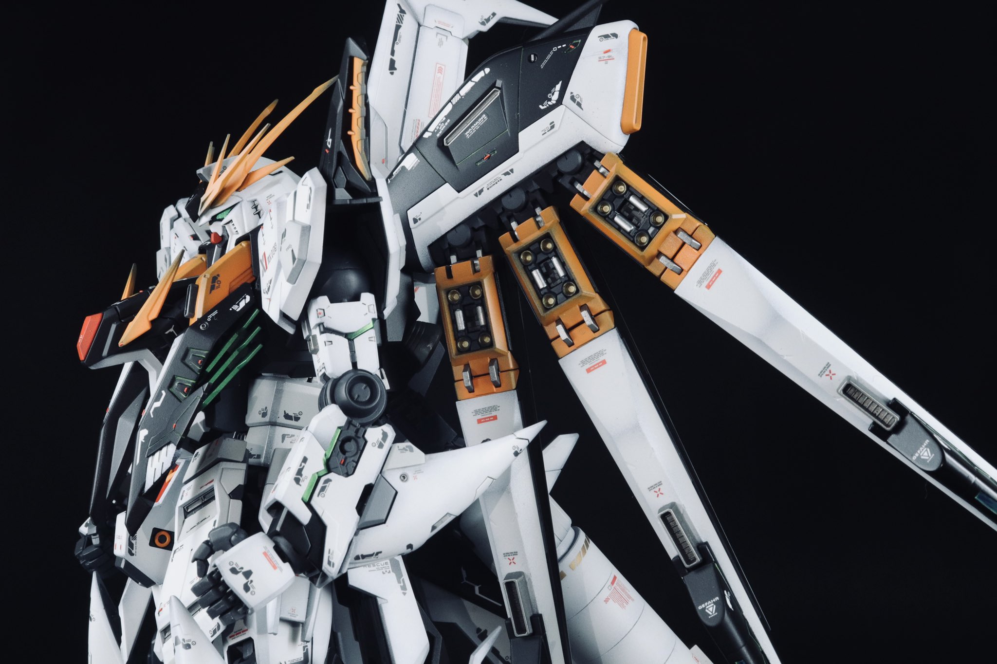 旧MG νガンダム（完成品）