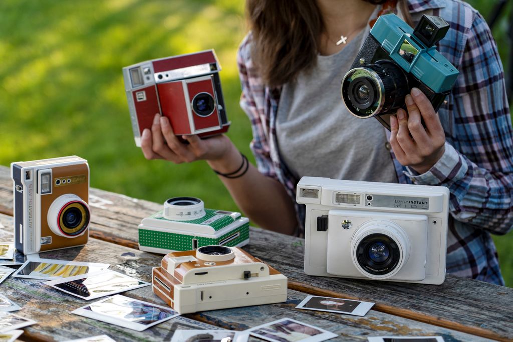 lomography's tweet photo. Get ready for fun in the sun with the most creative instant cameras out there and save up to 30% with our #InstantDays offers! π
Shop here: https://t.co/fUhw8fEQxS https://t.co/BJ4dwFMHso