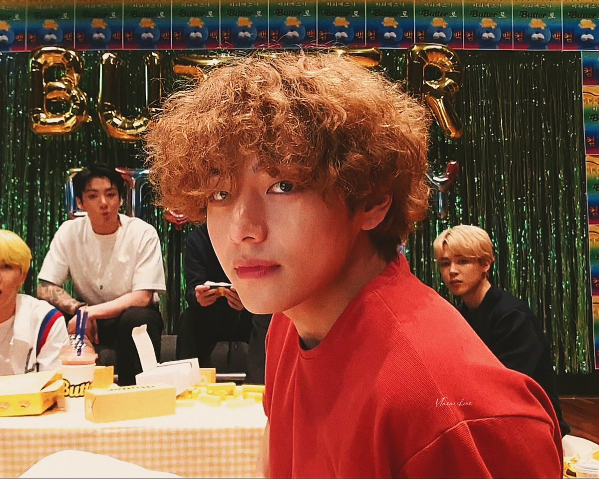 ♡ on Twitter: "Poodle Taehyung and his cute fluffy hair 🥺… "