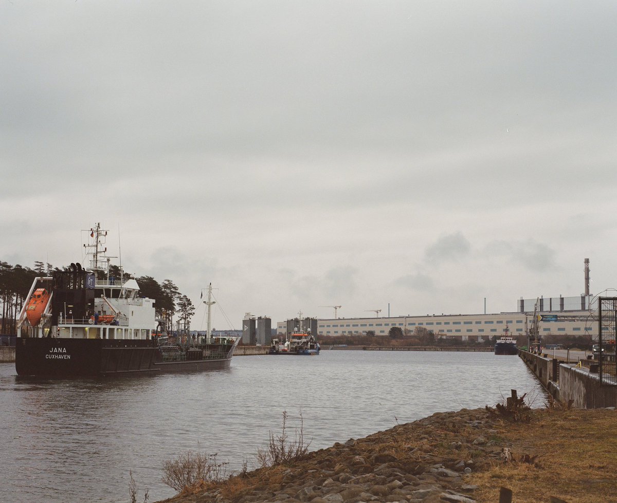 Per il terzo episodio di #DiariDelNucleare abbiamo avuto il piacere di confrontarci
con Massimo Scalia, Laura Ciglioni, Elisabetta Bini, Franco Farinelli
e con Leopoldo Nuti. 💥
Mercoledì 26 maggio alle 19:45 tutti connessi su 
@radio3rai ✨