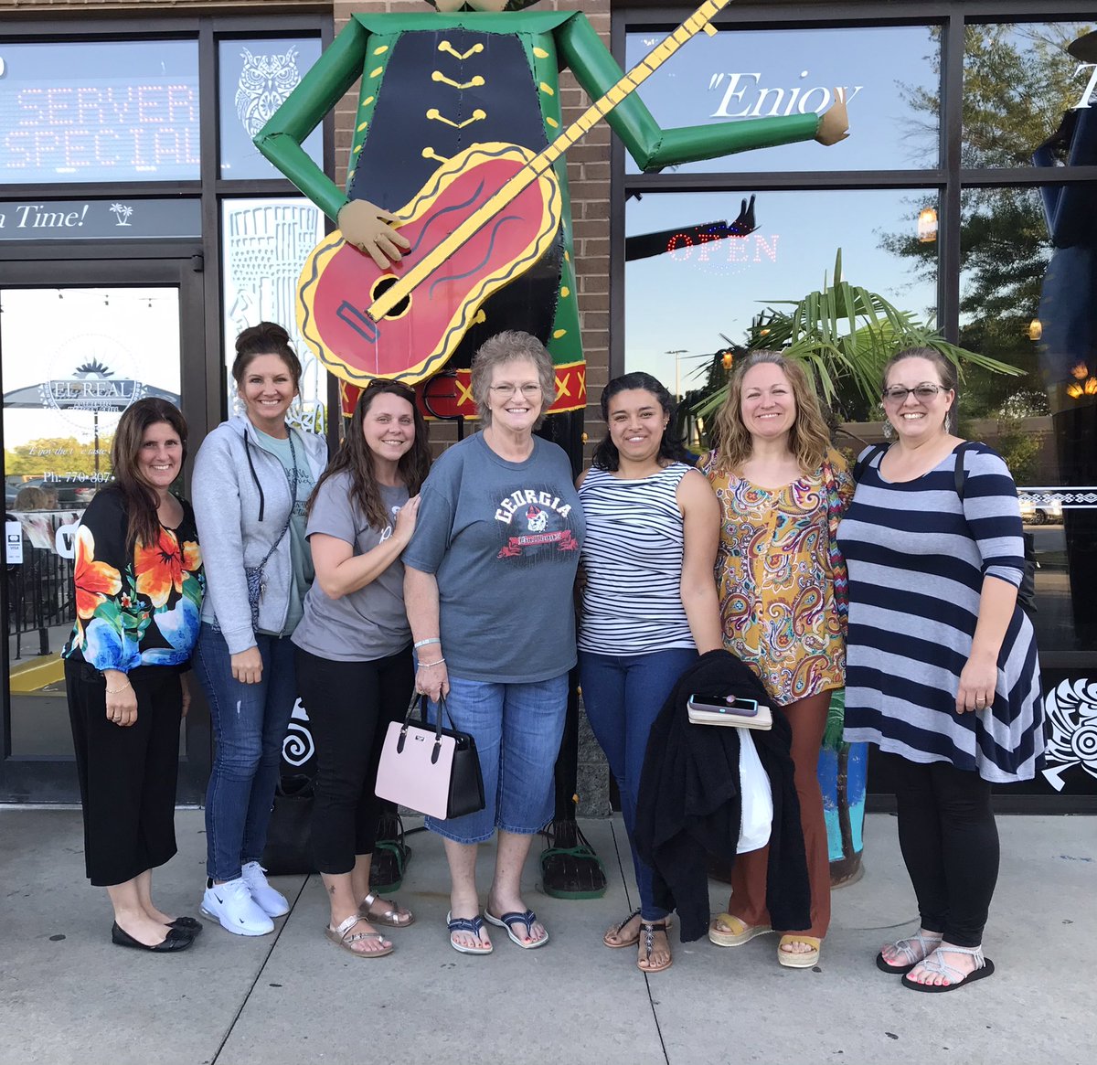 ParhamAudrea's tweet photo. Got to celebrate my sweet friend and co workers retirement today! She’s taught and impacted the lives so many children over the last 20 years! I love her dearly and I’m so blessed to know her. @wanda_cheek https://t.co/V26MyaugTz