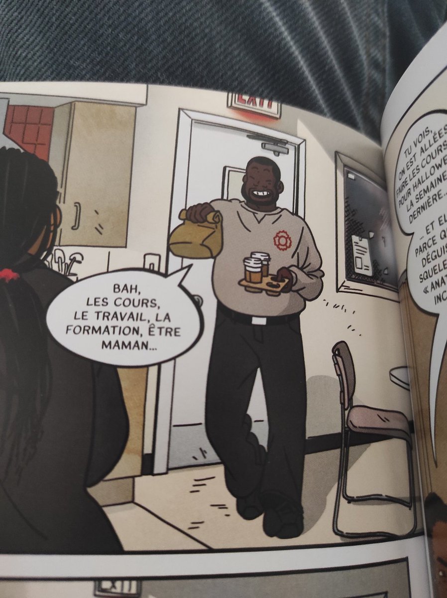 BenoitTalbot's tweet photo. Encore un super titre ! Et en plus dedans il y a un mec trop cool qui apporte du café. #CoffeeComics #Coffee https://t.co/27QIrj0nks
