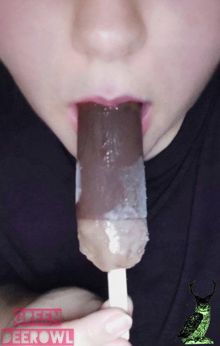 Hii!! I LOVE ice cream 😏😏 #PH #icecream #lips #fetish https://t.co/kn1nuRaeKZ<a href="/tag/ph"class="tags">#PH</a><a href="/tag/icecream"class="tags">#icecream</a><a href="/tag/lips"class="tags">#lips</a><a href="/tag/fetish"class="tags"><span>#fetish</span></a>