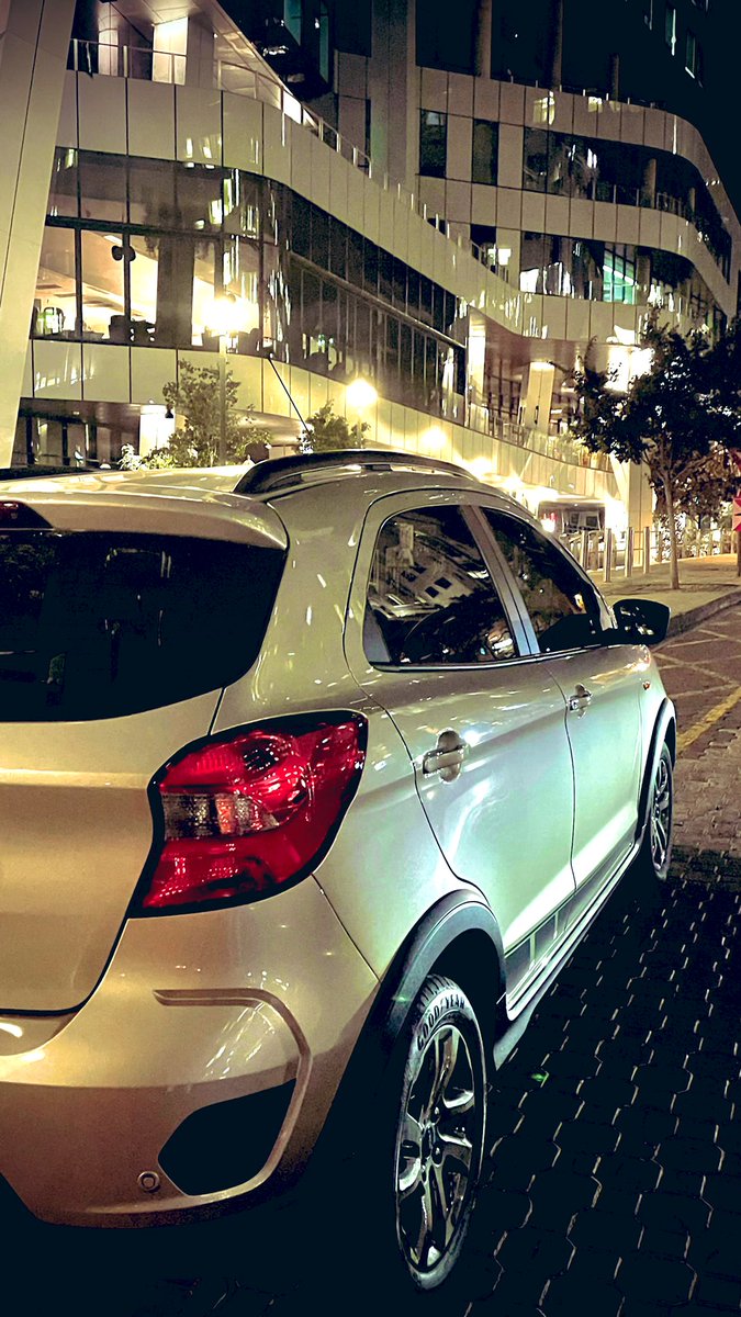 LesangTshoke's tweet photo. Cars look so good at night!!
Last night I definitely couldnโt resist stopping and taking a pic of the all new @FordSouthAfrica #FigoFreestyle
An example of how this car makes you just wanna #FigoYourWay through everyday life! ๐โฅ๏ธ https://t.co/HUD1bjYGFb