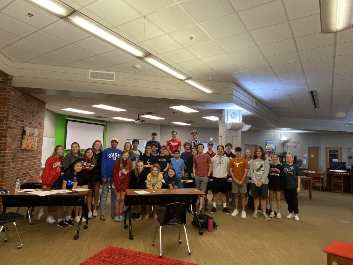 cougarcalculus's tweet photo. I keep telling y’all how lucky I am to teach this crew! They gave up their 1st official day off to come take one last practice exam for their AP test on Monday‼️Love my kids♥️ @DavissonDustin https://t.co/OFgwtd5tjJ