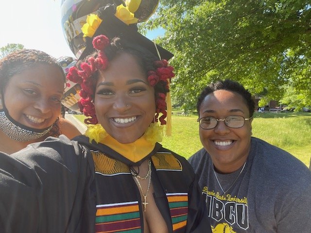Our lil sister is a #bsu #Graduate!!  We couldn't be more proud to have another alum in the family! ❤🧡💛💚 @Bulldog_BSU #bowiebold #Classof2021 @BowieState @bowiealumni @BSUCollegeofBiz @bsu_bulldogs