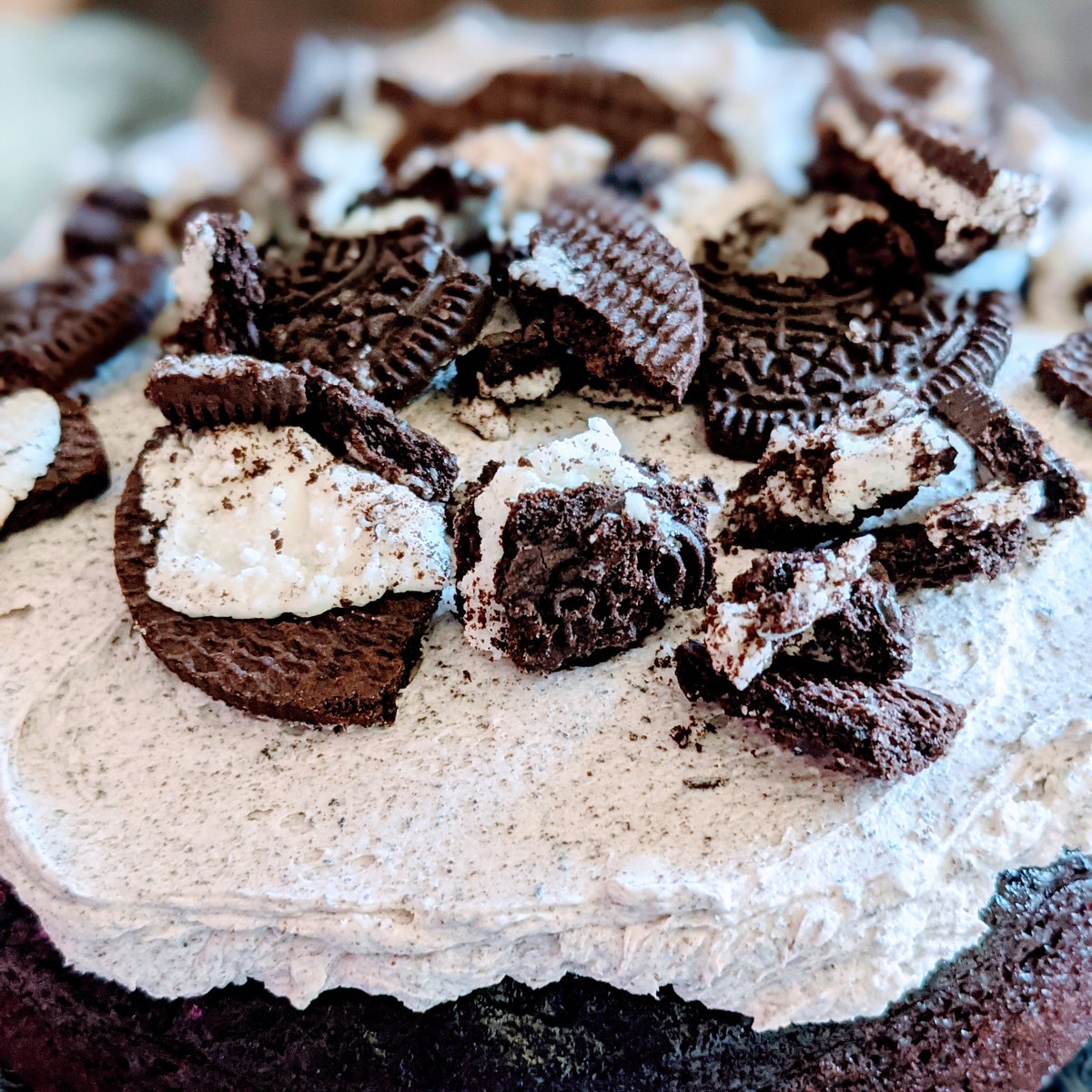 valutree's tweet photo. Even the cake is "double stuffed" as an Oreo should be. #TwitterForGood #ThrowbackBake https://t.co/ysGNNSVBQ6